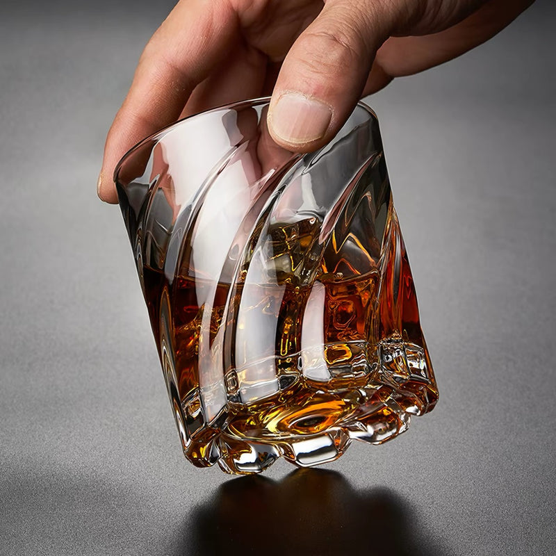 ROTATING GLASS